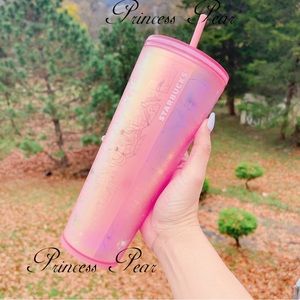 Starbucks 2022 Holiday ‘Light Pink Lace’ Soft Touch Sheen Tumbler
New with tag!